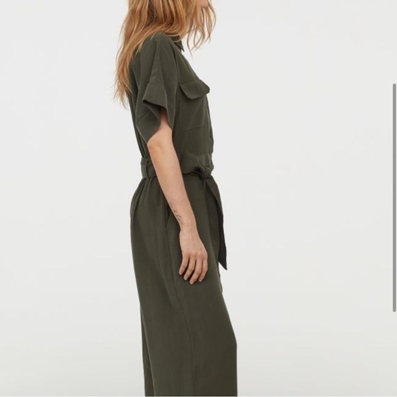 H&M army green cropped leg jumpsuit size 6 - Picture 3 of 6
